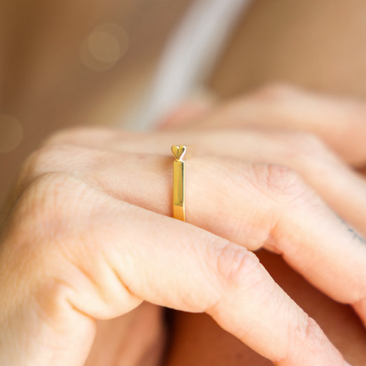 Heart on the Line | Linear Heart Ring