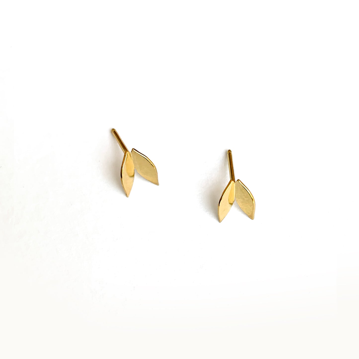 Mini Mopani Leaf Geometric Stud Earrings in gold