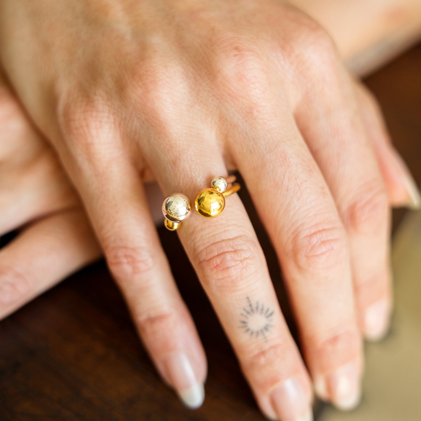 Lia | Orb Circle Ring