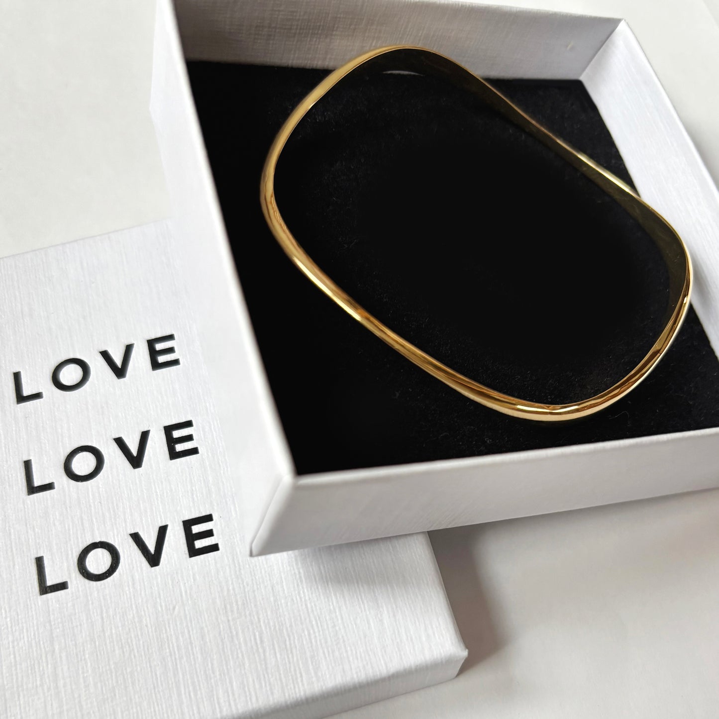 Ribbon | Wave Bangle Bracelet