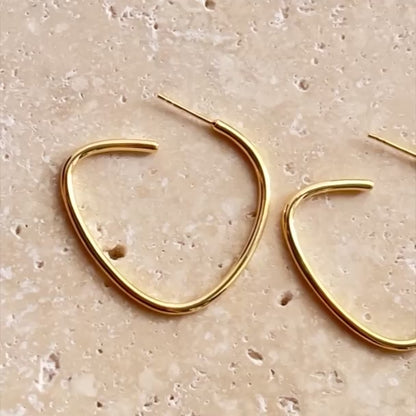 Mila | Curve Hoop Earrings