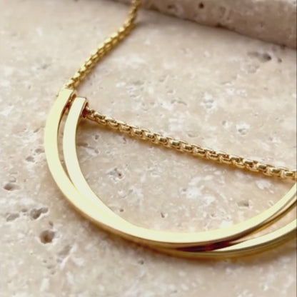 Smiles | Modern Curve Necklace